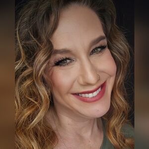 Meet your Posher, Tera